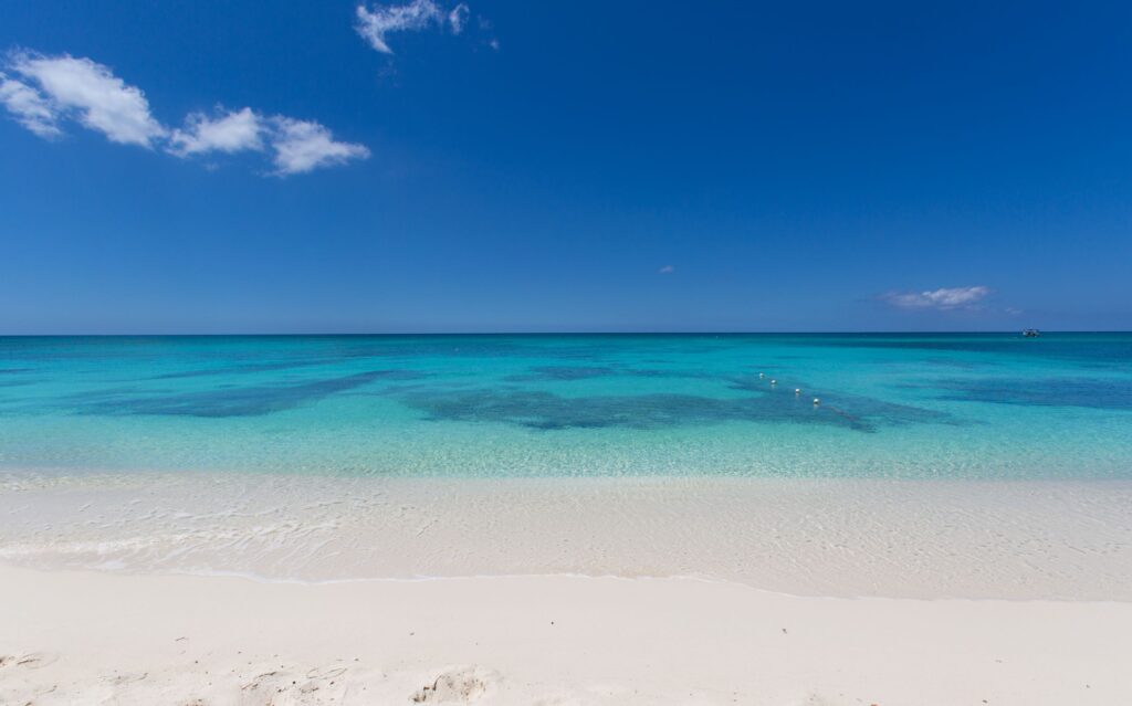 Seven Mile Beach, Grand Cayman, Cayman Islands - Photo: Stephen Clarke